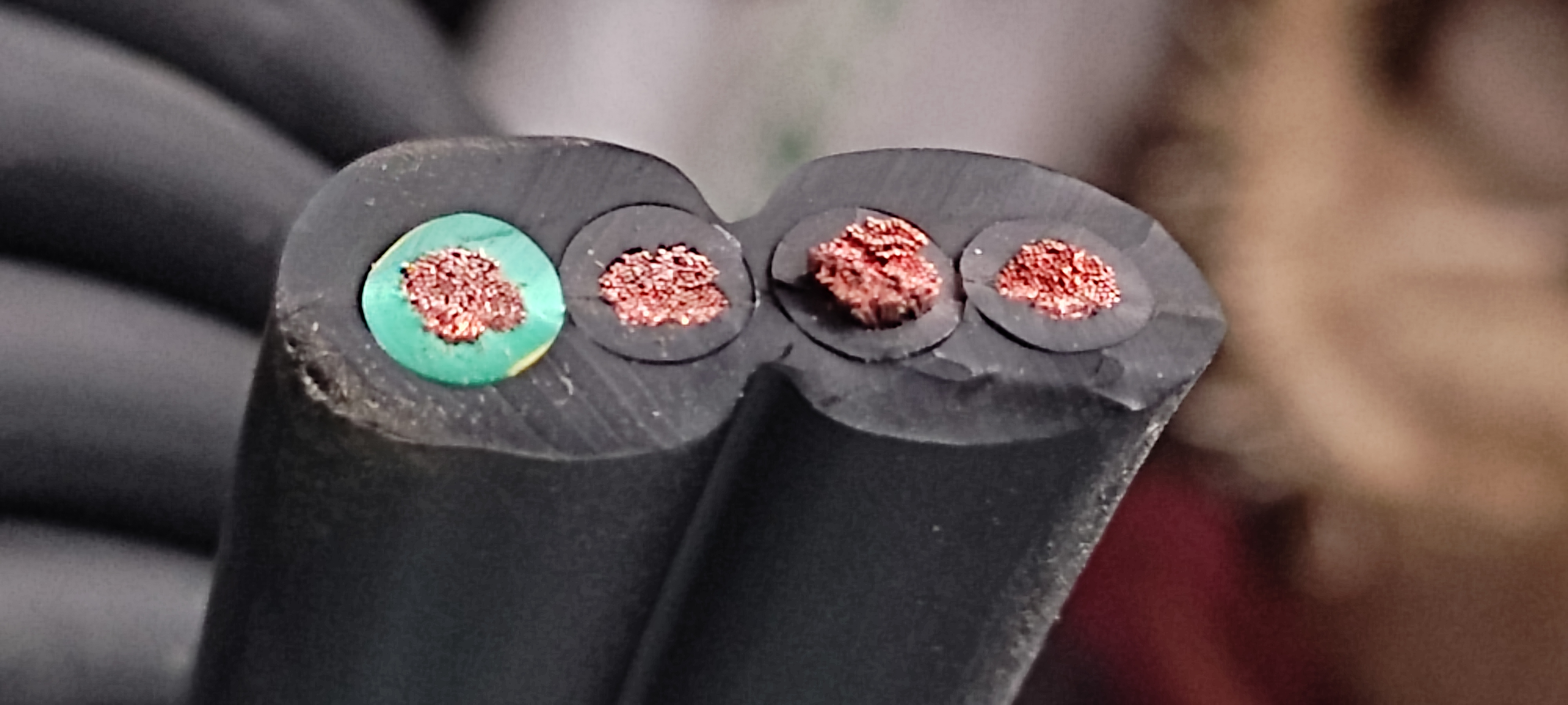 VCT-F6SQx4C_1.jpg