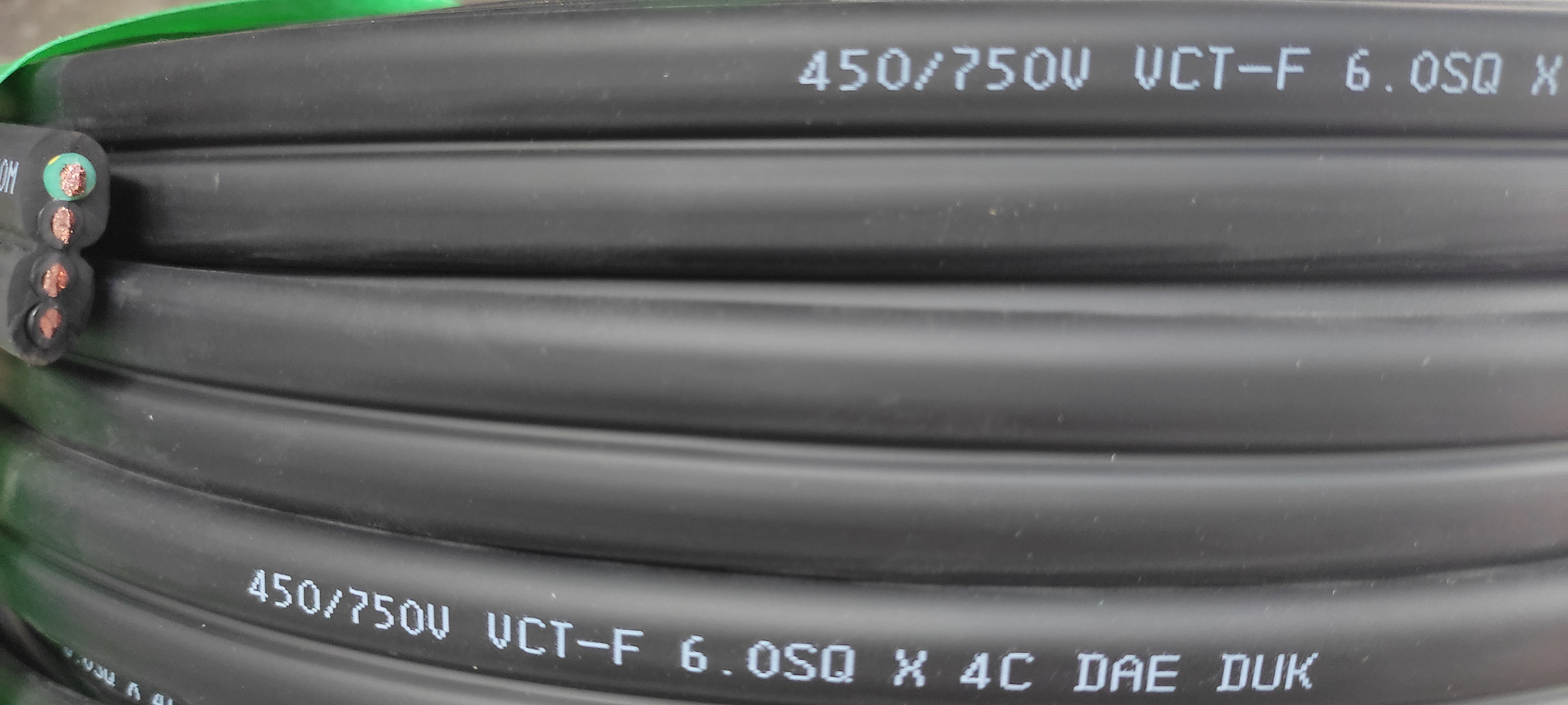 VCT-F6SQx4C_5.jpg