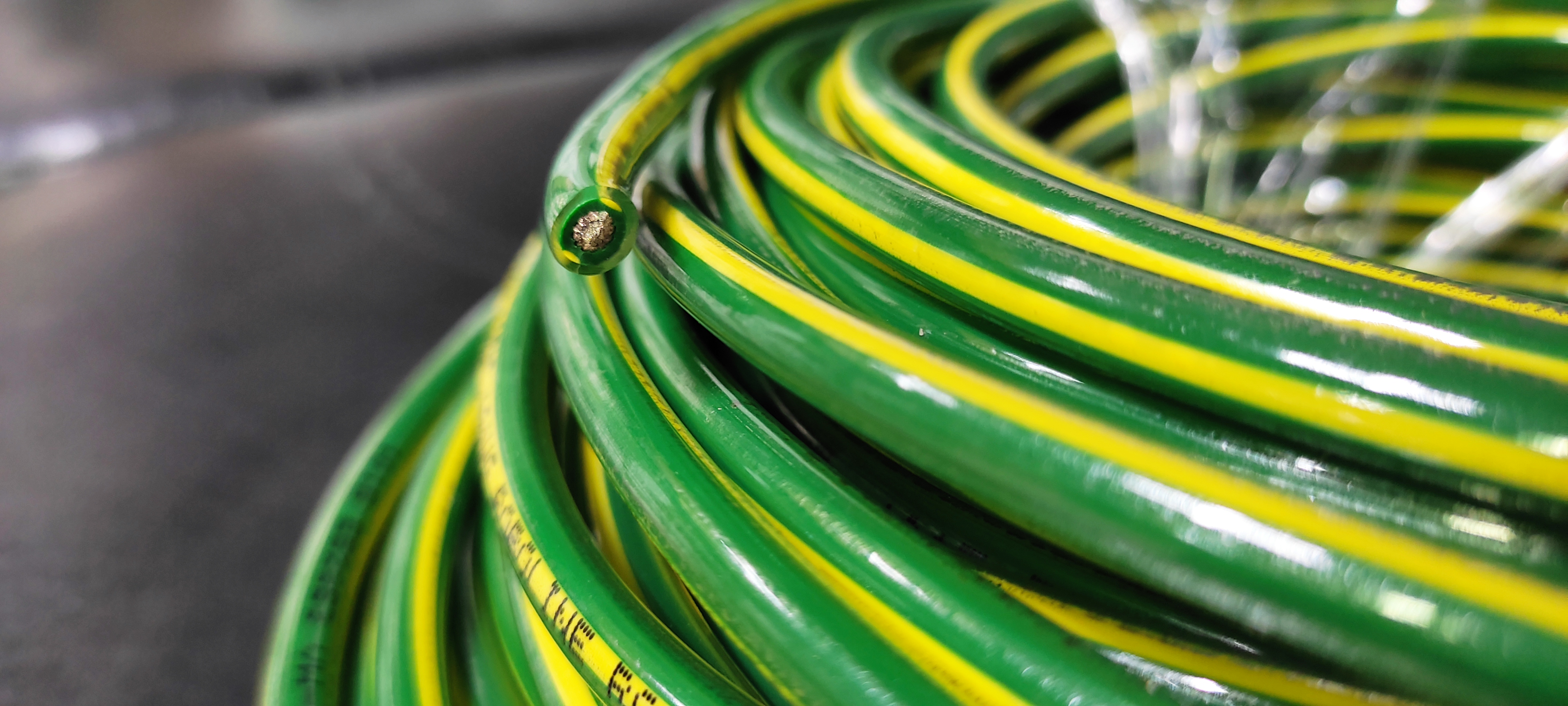 ROVU_Earth_12AWG_5.jpg