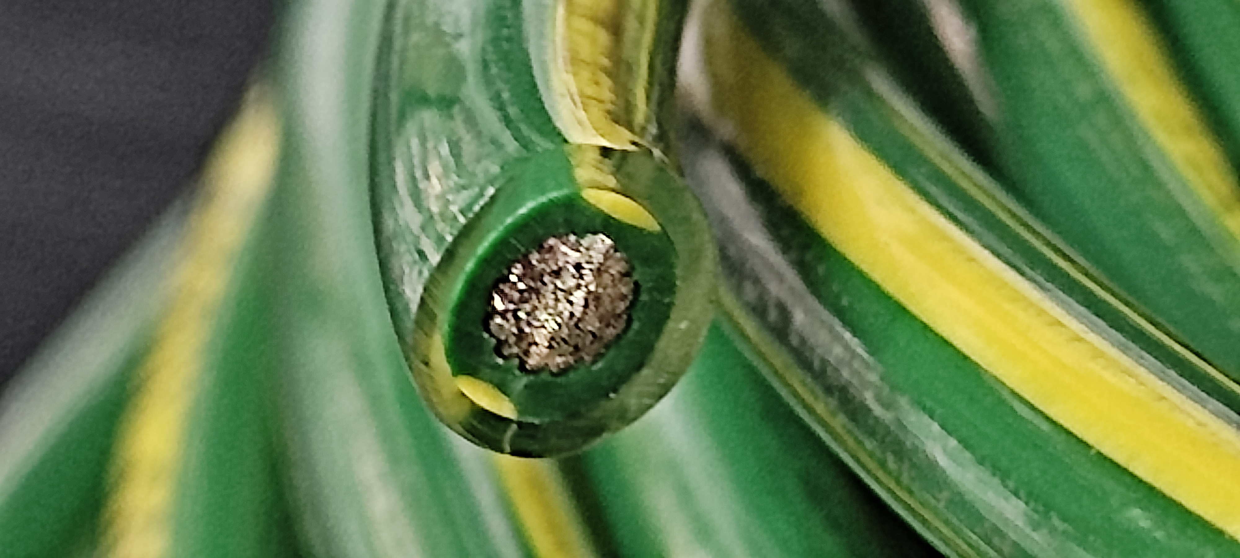 ROVU_Earth_12AWG_2.jpg
