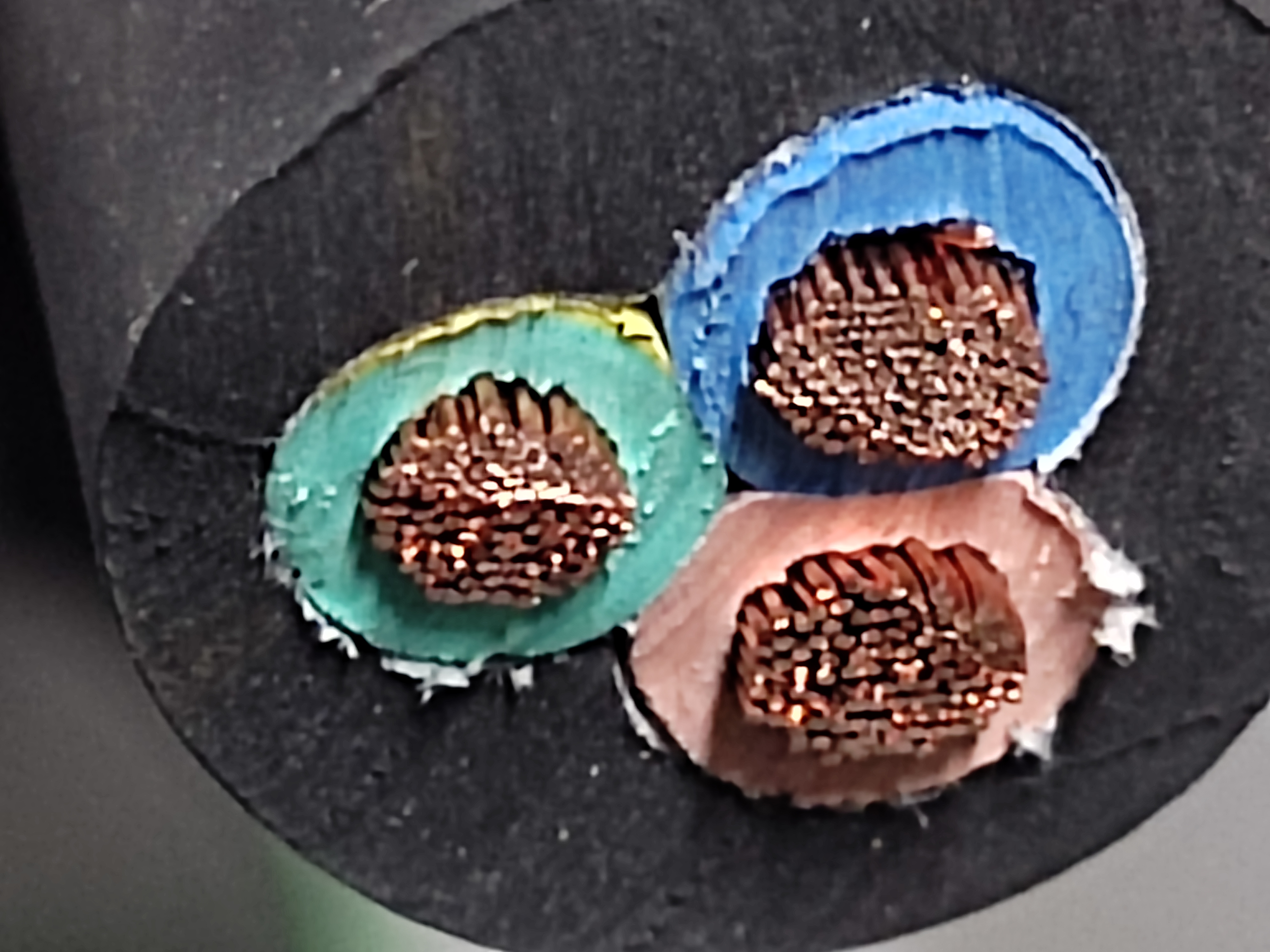 2CT_6SQx3C_2.jpg