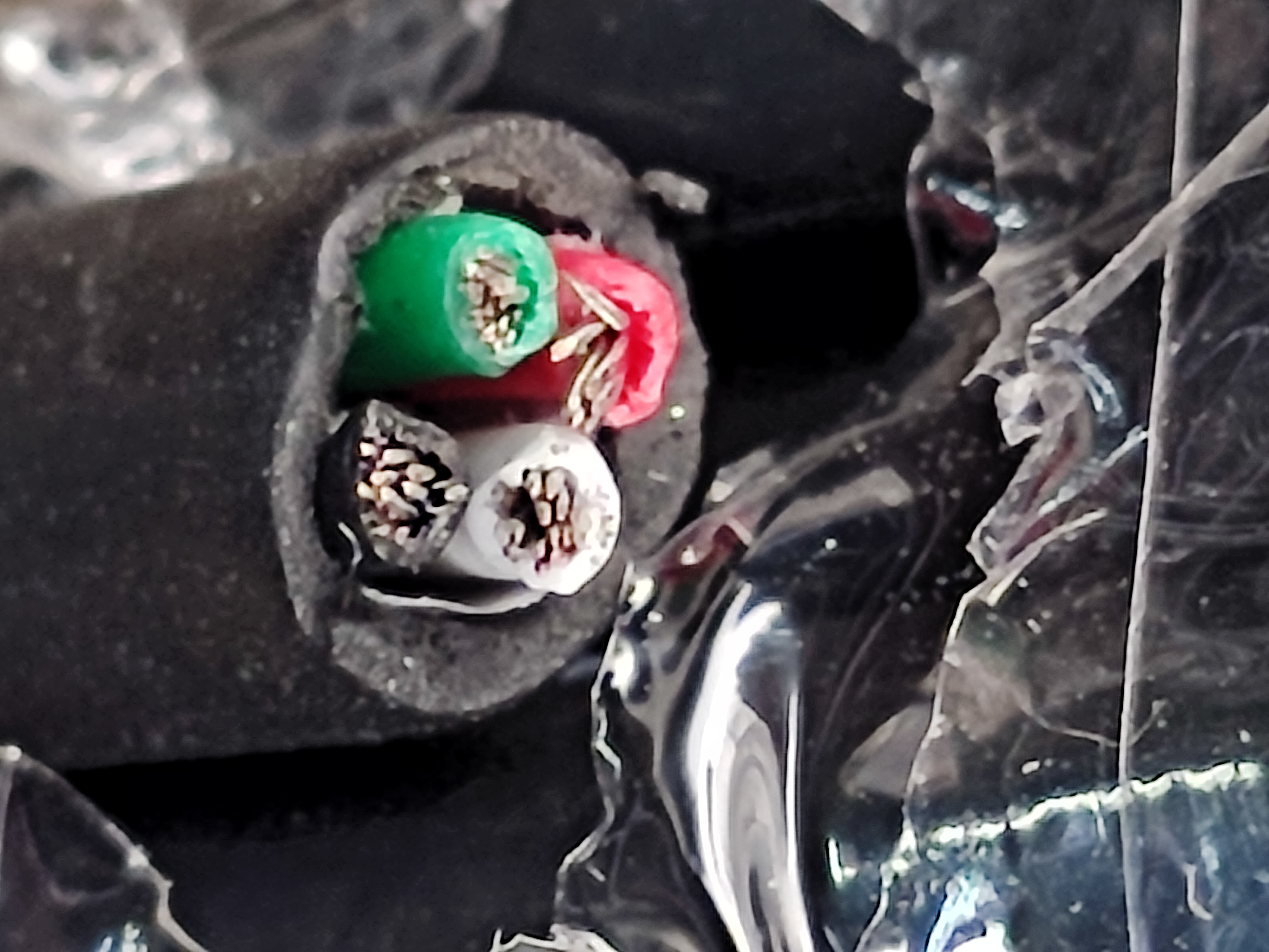 UL2464_22x4C_Ki_1.jpg