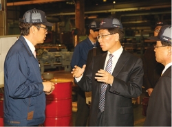 동신유압, 한국산업인력공단 이사 본사 방문