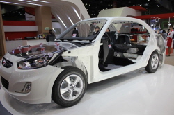 무거운 자동차 No! 차체 경량화의 대안은 ‘플라스틱’