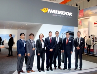 폭스바겐 ‘만(MAN) 트럭’ 신차용 타이어 공급