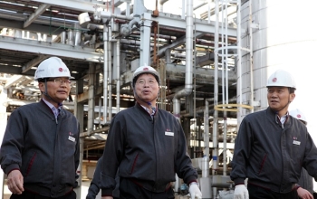 LG화학, 박진수 부회장 위기 정면돌파 강조