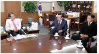 경남도지사, 조선해양 전문가 차담