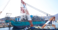 대우조선해양, 세계 최초 FLNG 위용 드러내