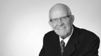 터크 창립자, Hans Turck 별세