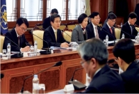 정부, 안전수칙 미이행 시 제재 강화 나서