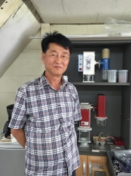 유니셀텍, 사출 성형시 분진제거를 위한 최적의 맞춤 기계 개발!