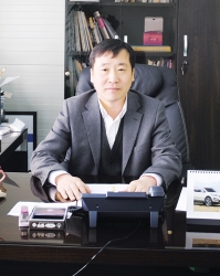 (주)에이티케이전자, 최고의 제어기술로 사출기의 가치를 높인다