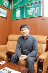 (주)창성피앤알, 검증된 기술력으로 맞춤형 압출성형기 제작