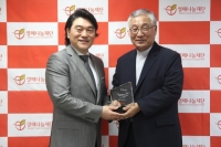 열매나눔재단, 홍보대사에 성악가 배재철 씨 위촉