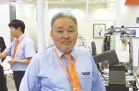 [SIMTOS 2018] 한화정밀기계 협동로봇과 참관객의 거리를 좁히다