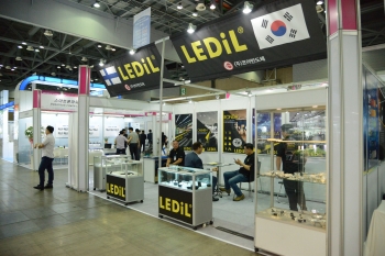[LED & OLED EXPO 2018] (주)코아반도체, 렌즈 및 리플렉터 전문기업