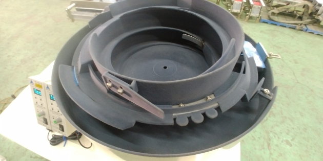 BOWL FEEDER