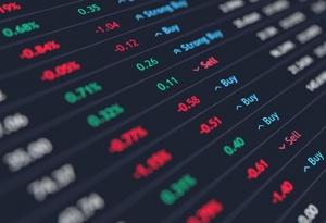 코스피 3000 시대 개막…트렌드로 자리잡은 에너지, 전기차 산업
