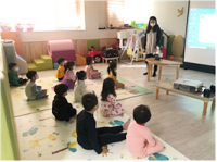 강동구, 반려로봇 '리쿠'가 들려주는 구연동화 교육 시범 운영