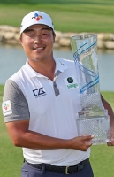 이경훈, 한국 선수 최초 PGA투어 ‘타이틀 방어’ 성공