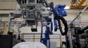 (주)인더스트리얼에이아이(IndustrialAI), 다품종用 공용 EOAT 개발 및 현장 투입