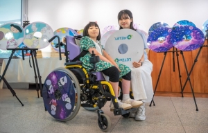 LG화학, COC랩과 함께 재활용 소재로 만든 휠체어 스포크 가드 기증