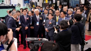 [BUTECH 2025] (주)우진플라임, 차별화된 기술력으로 사출성형기 업계 선도