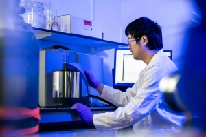 아나파이트의 전극 건식 코팅 기술, 전 세계 배터리 생산에서 CO2 700만 톤의 절감 실현