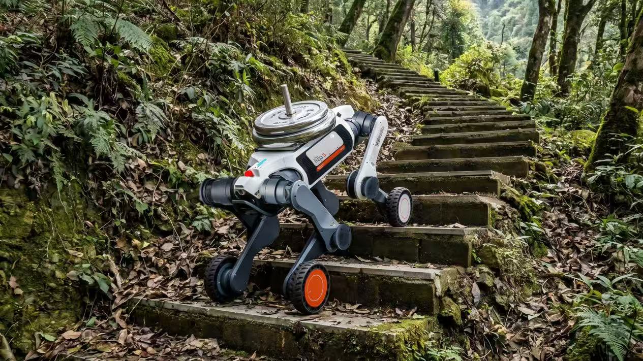 DEEP Robotics, 극한 환경 대응 바퀴형-다리형 로봇 출시