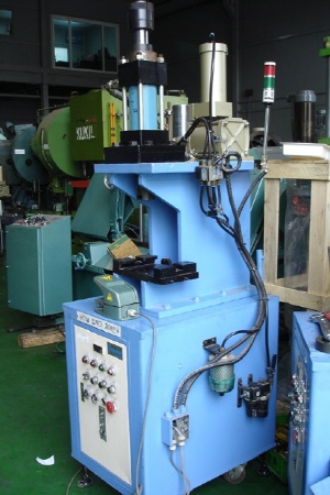 부스터프레스 6톤