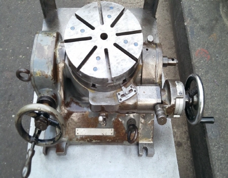 틸팅로타리테이블