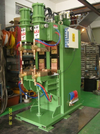 150kva 2헤드 에어스포트 용접기