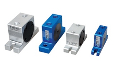 PNEUMATIC VIBRATORS