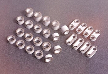 써지어레스터용 세라믹