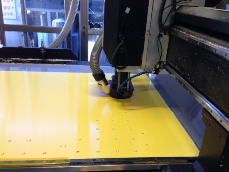 CNC조각기 정밀가공 뻬크라이트