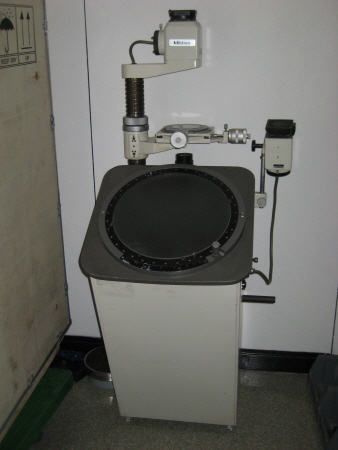 PROJECTOR