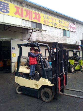 전동지게차