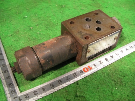 51588/ 유압 압력조절 릴리프 밸브