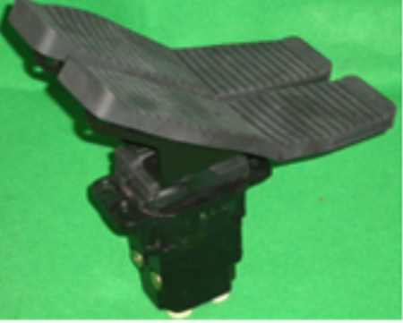 중장비용 페달 밸브