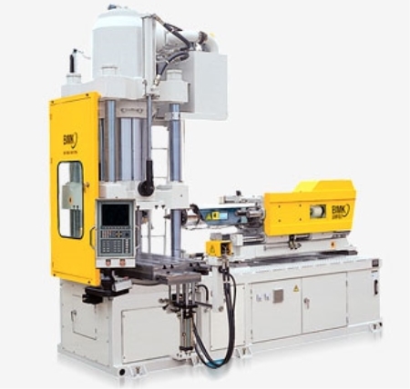 수직 사출성형기