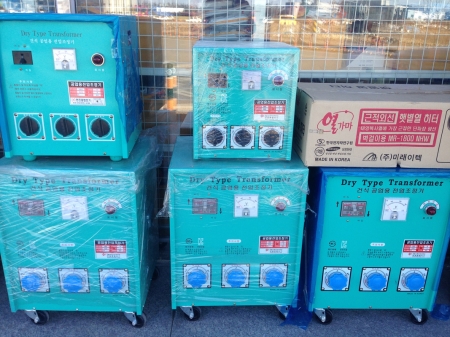 전압조정기 변압기 트랜스