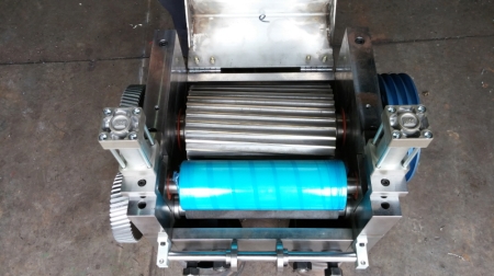 초경컷팅기 본체