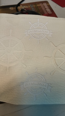 이거는 자재가 좀 특이하더군요 돌도 아니고...