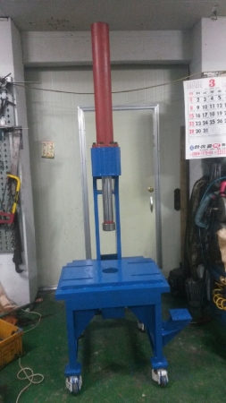 탁상유압프레스