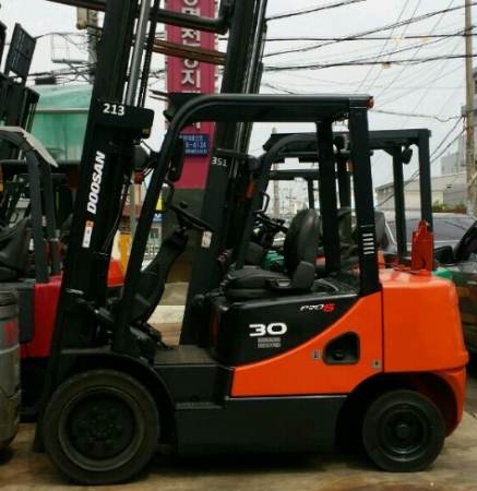 전동지게차 ( (두산D30S-5)