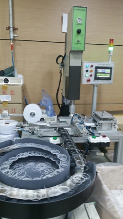화장품용기 자동화 용착기(초음파용착기,플라스틱용착기)