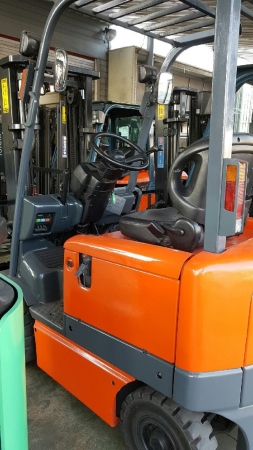 1.5t - 1996년식 중고전동지게차