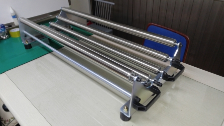롤링스탠드-원단롤러-재단롤러-롤링다이-시트롤러-벽지롤러-필름롤러-원단롤링장치(ROLLING STAND-섬유원단롤링-필름시트롤링-벽지롤링-반사지롤링-대전방지롤링-정전기방지롤링)