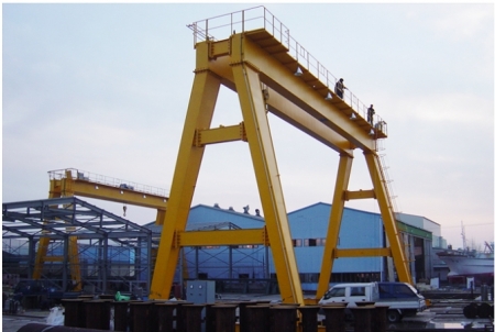 GANTRY CRANE