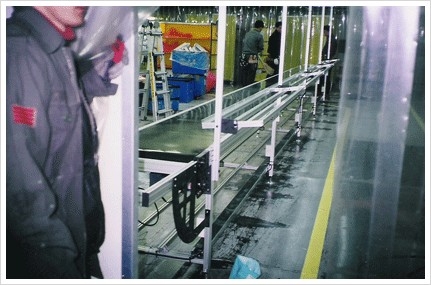 사출 생산라인 콘베이어